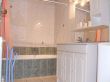 1ere salle de bains avec baignoire.JPG